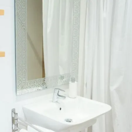 2 Bedrooms 8951 شقة *