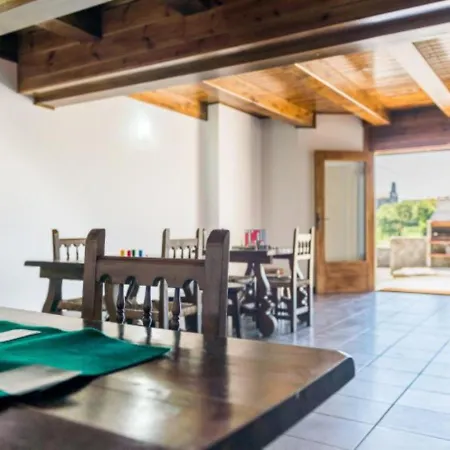 2 Bedrooms 8951 Udalla